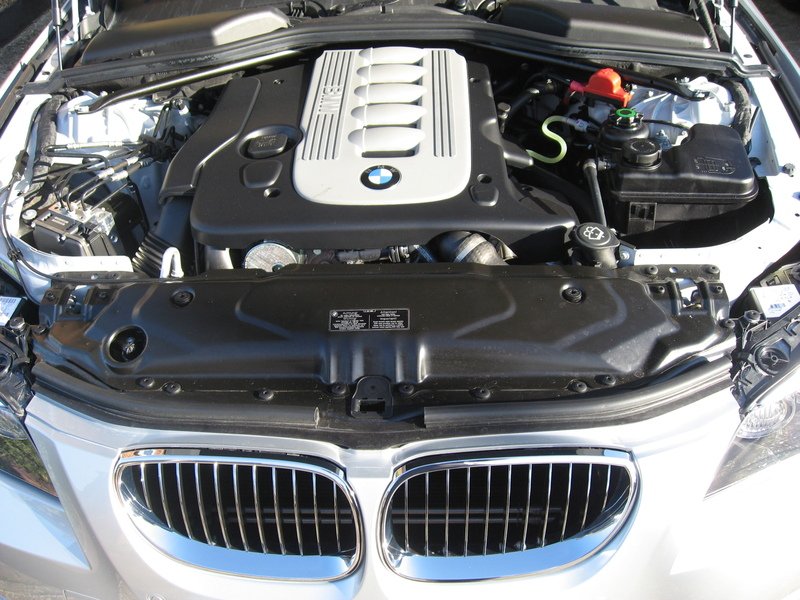 Infographic of 4 signs BMW 2.0 diesel DPF is failing